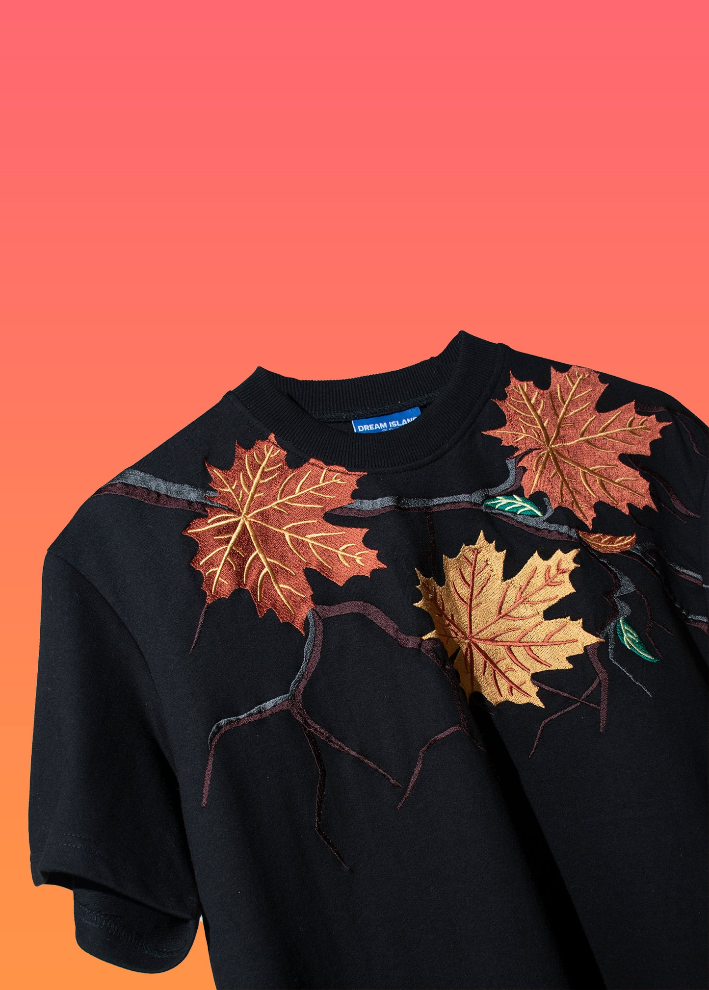 Black Maple leaf T-shirt